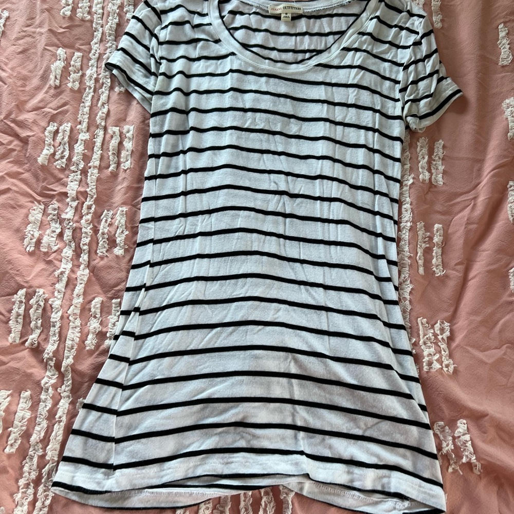 Black and whit striped t-shirt
